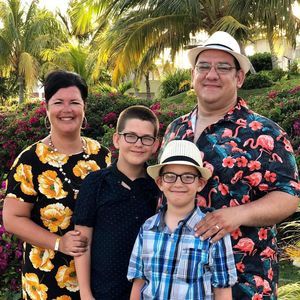 Meet your Posher, Shana